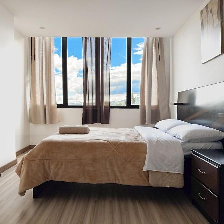 Urban Getaway With City View With Garage Cuenca Ngoại thất bức ảnh