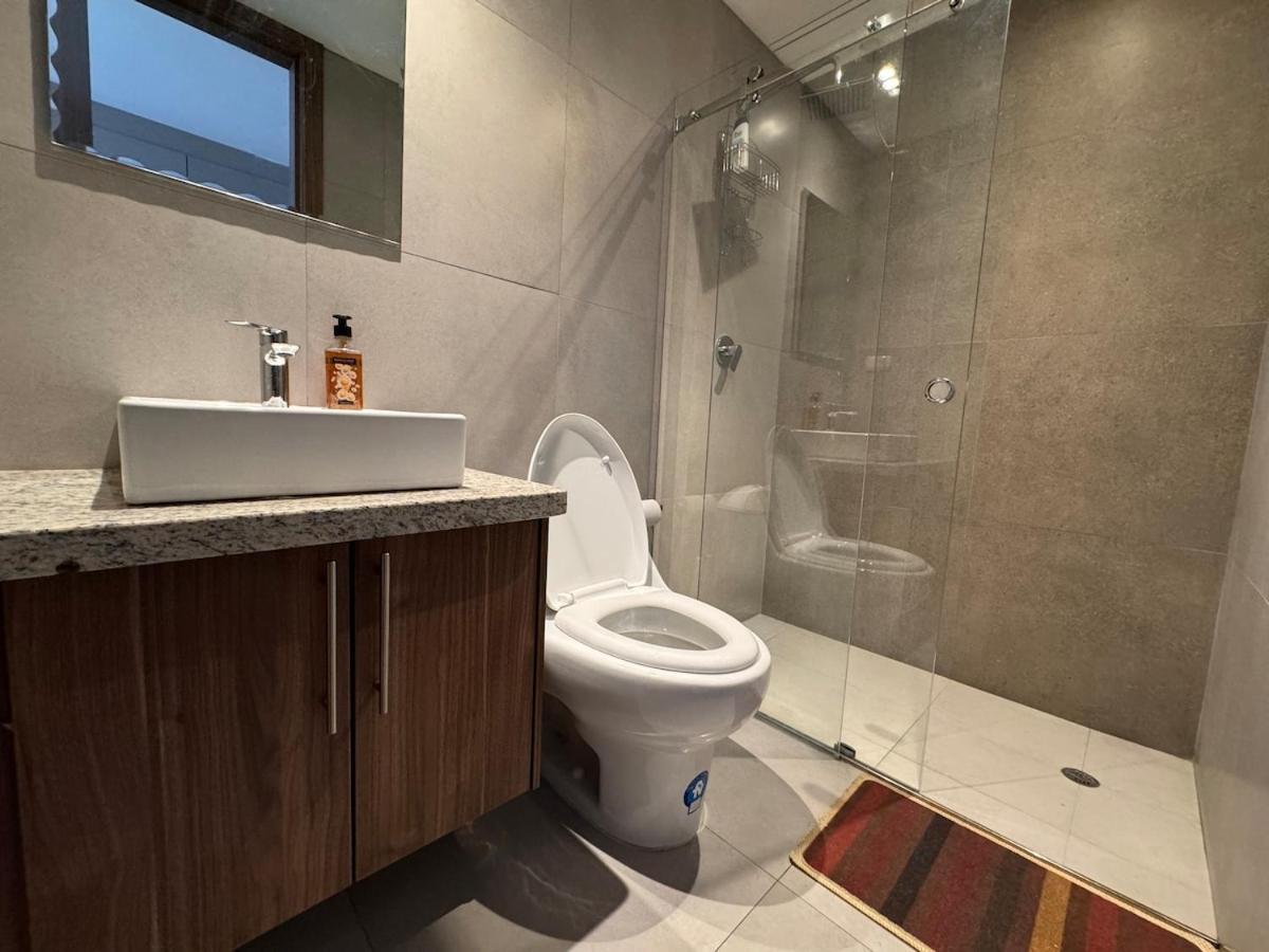 Urban Getaway With City View With Garage Cuenca Ngoại thất bức ảnh